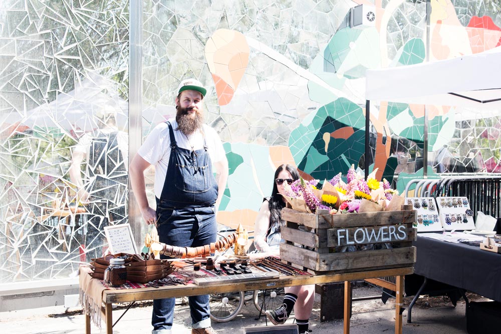 Utställare på marknad i Hornstull