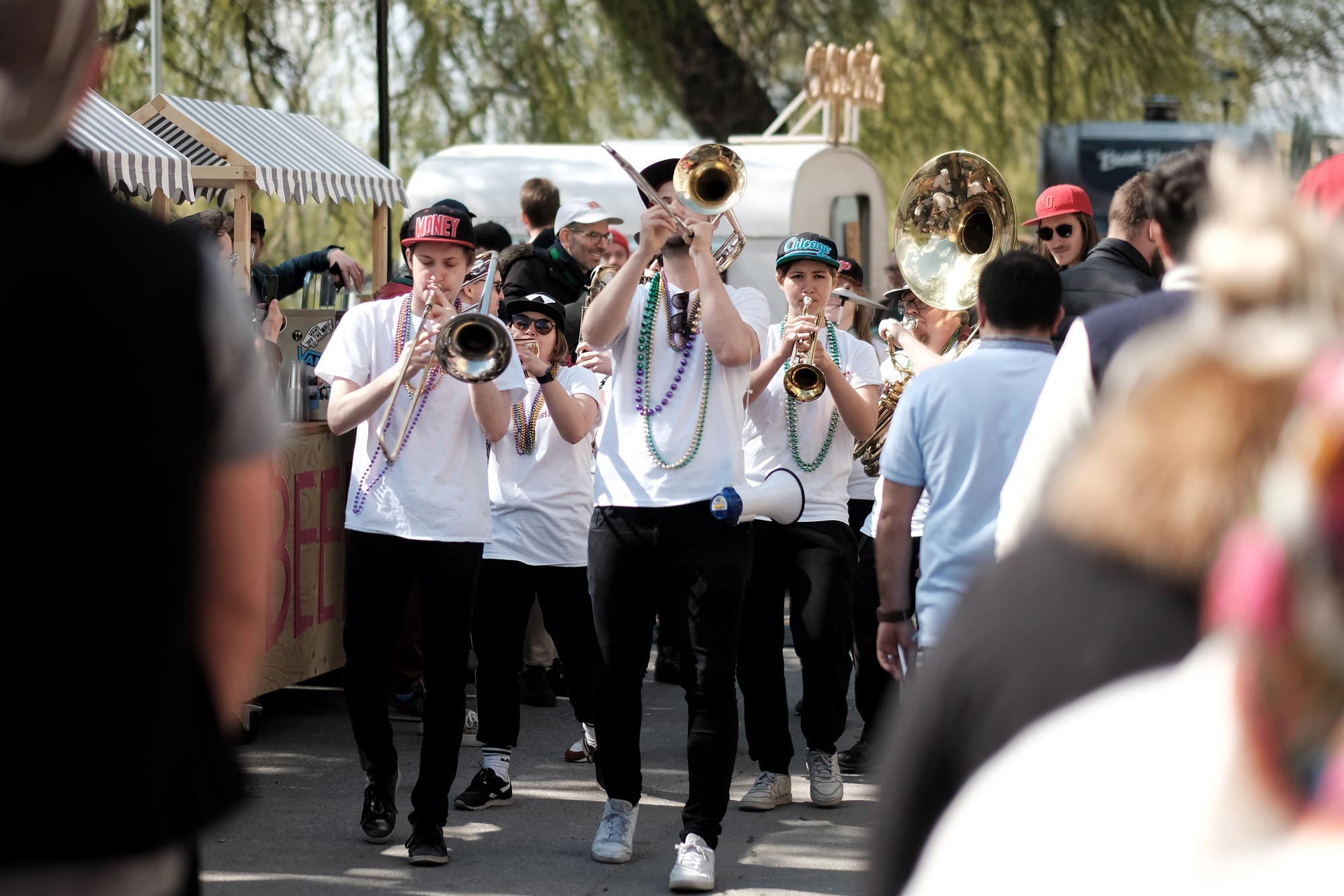 Hornstull marknad med foodtrucks och stånd
